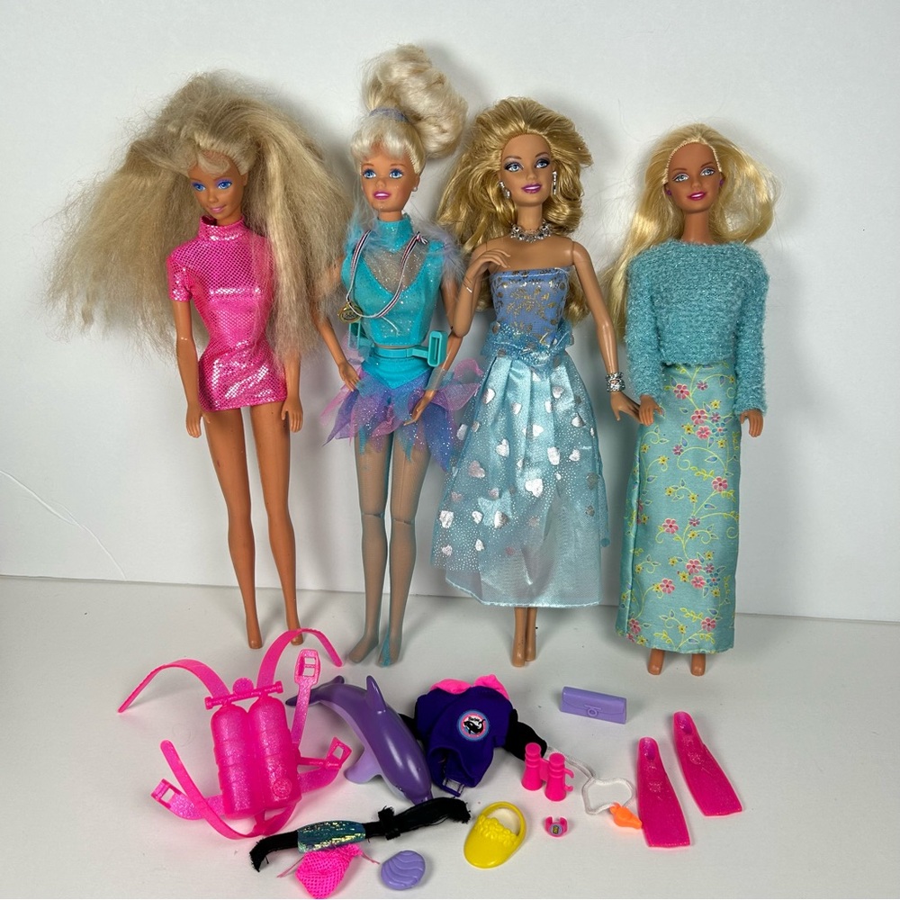 Barbie Beach Doll Dance Barbie Makeup And More With Accessories Lot Of 4